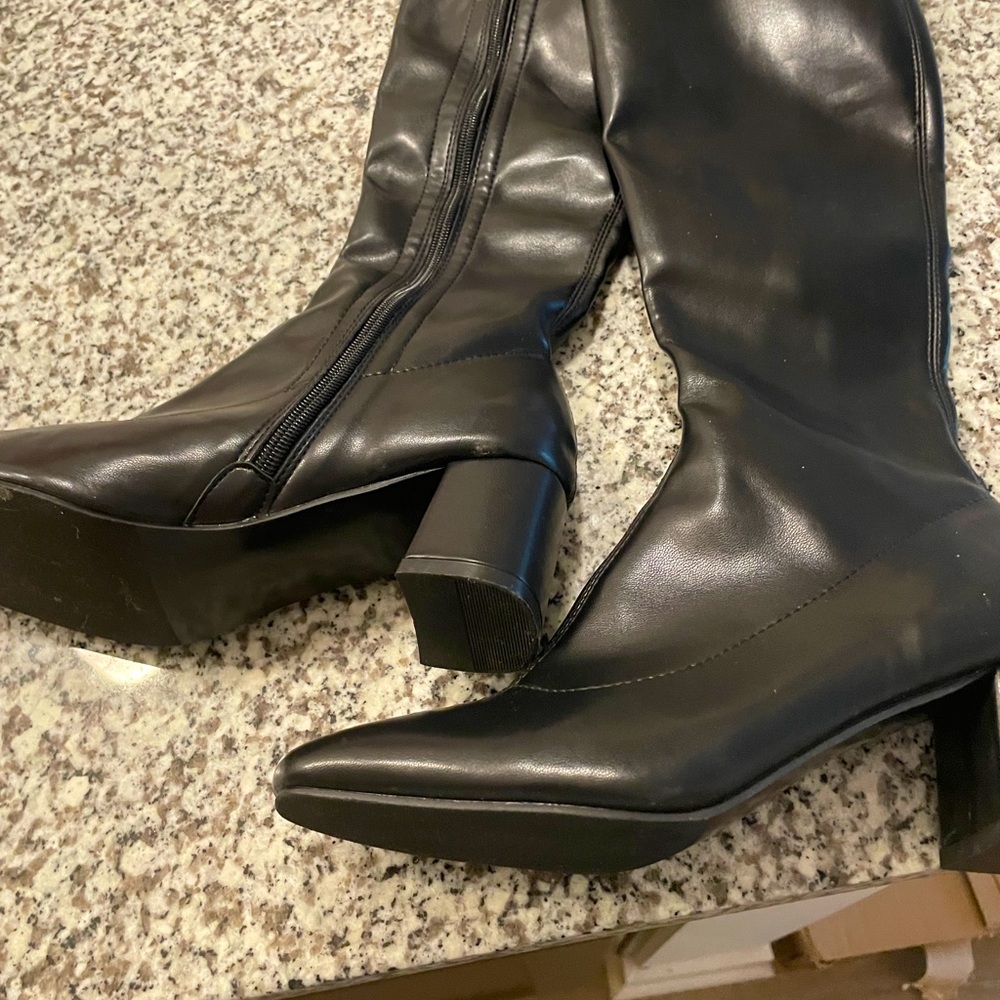 2 PAIRS OF FUN BLACK KNEE HIGH BOOTS ! - Picture 8 of 11